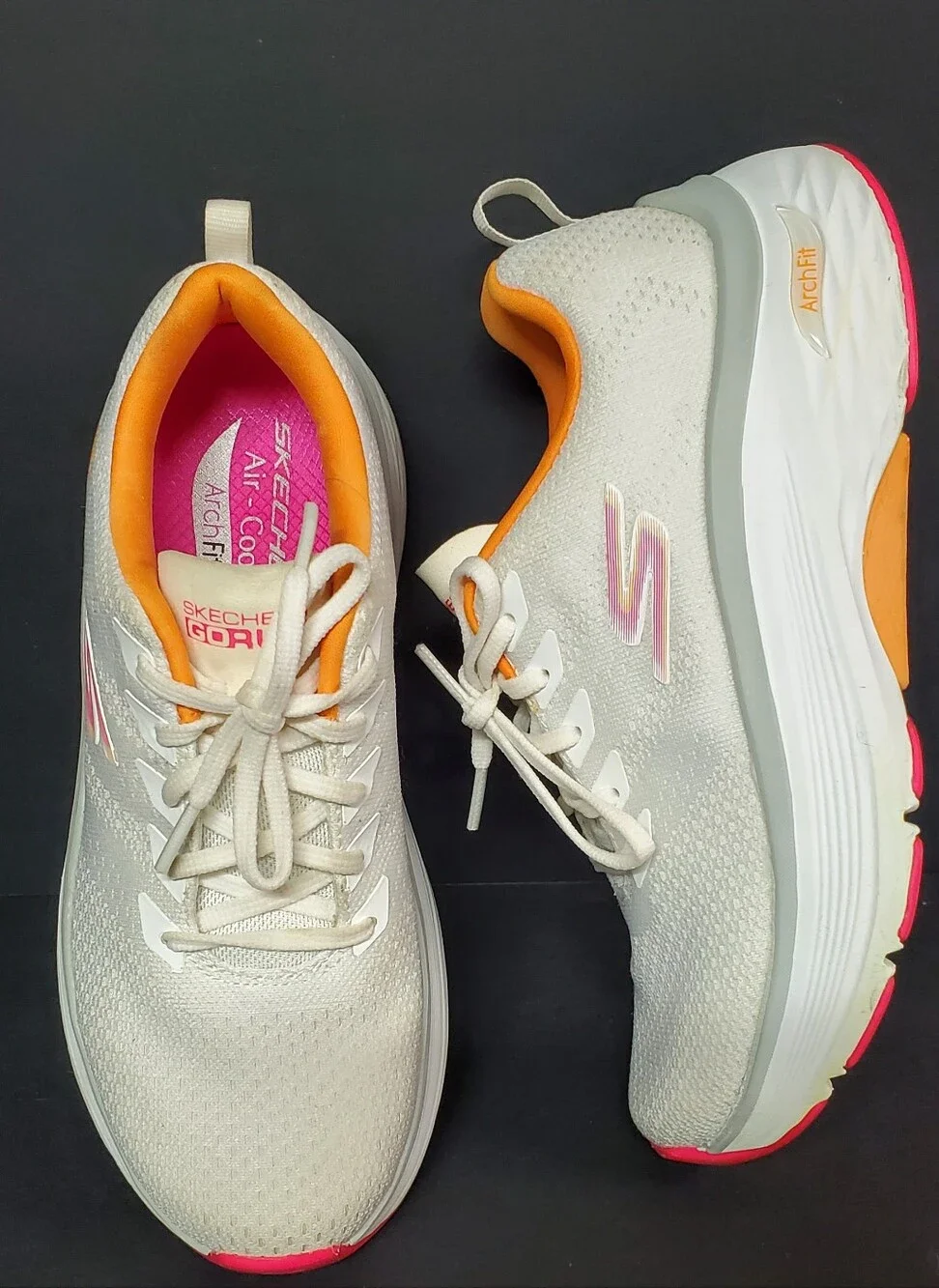 Skechers GOrun Arch Fit Air-Cooled Running Shoes Women Size 7